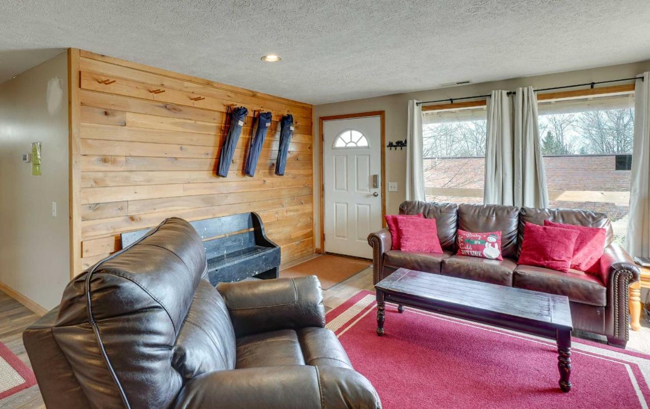 Snowed Inn Cozy Winterplace Ski-Inandski-Out Cabin Ghent Bagian luar foto