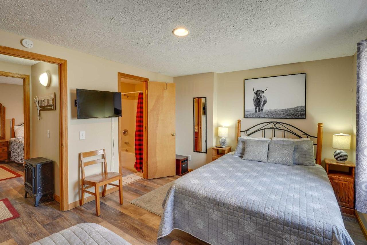 Snowed Inn Cozy Winterplace Ski-Inandski-Out Cabin Ghent Bagian luar foto